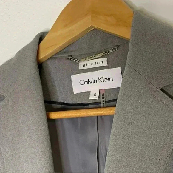 Calvin Klein light gray 2 button flap pocket blazer 4 - Picture 5 of 7